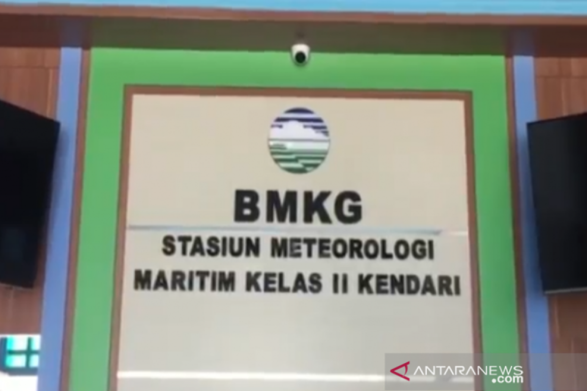 BMKG Sultra imbau untuk mewaspada gelombang tinggi dampak siklon tropis Choi-Won