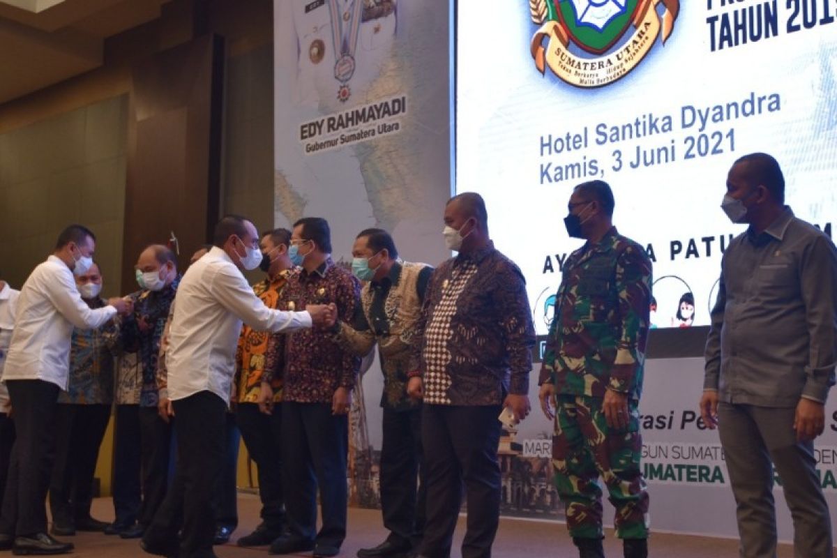 Wali Kota Padangsidimpuan hadiri rapat perubahan RPJMD Sumut