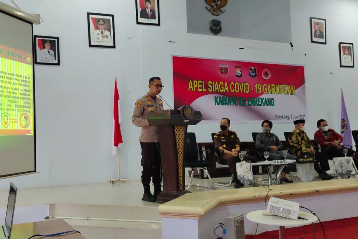 Pemkab Enrekang gelar apel siaga gabungan atasi lonjakan kasus baru COVID-19