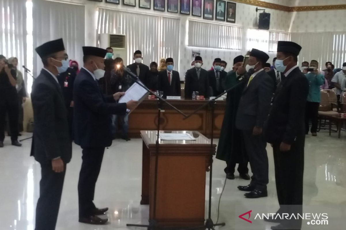 DPRD Agam gelar paripurn peresmian pemberhentian dan pengangkatan PAW anggota