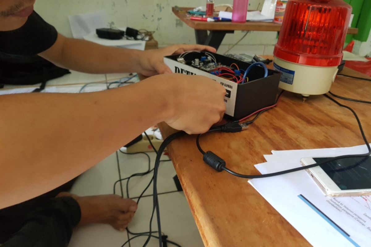 Mahasiswa Itera kembangkan alat deteksi kantuk pada kendaraan berat