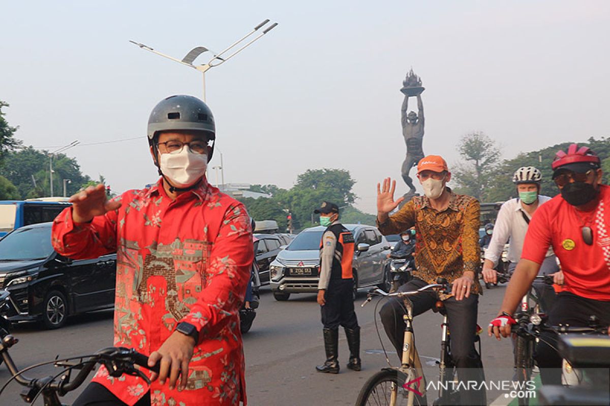 Governor Baswedan plans to build 101 kilometers of cycle lanes