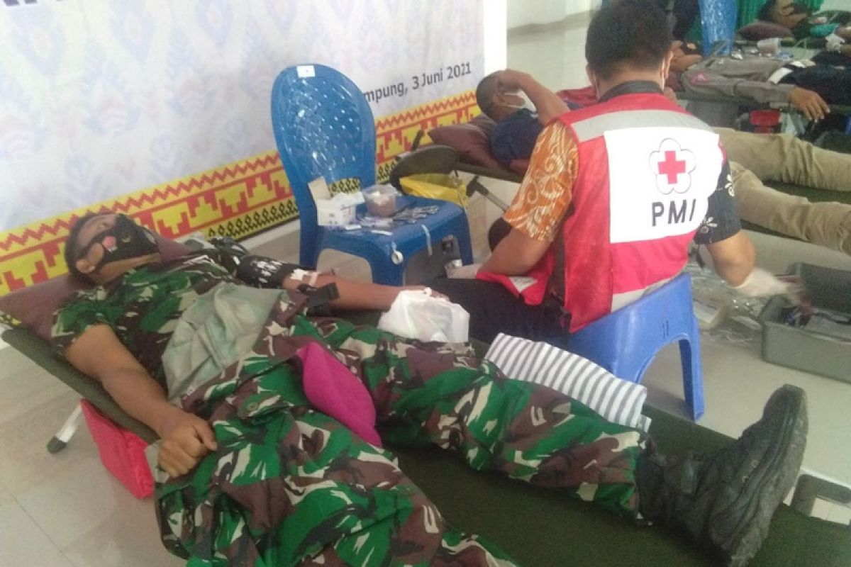 Denpom II/3 Lampung gelar donor darah peringati HUT POMAD ke-75