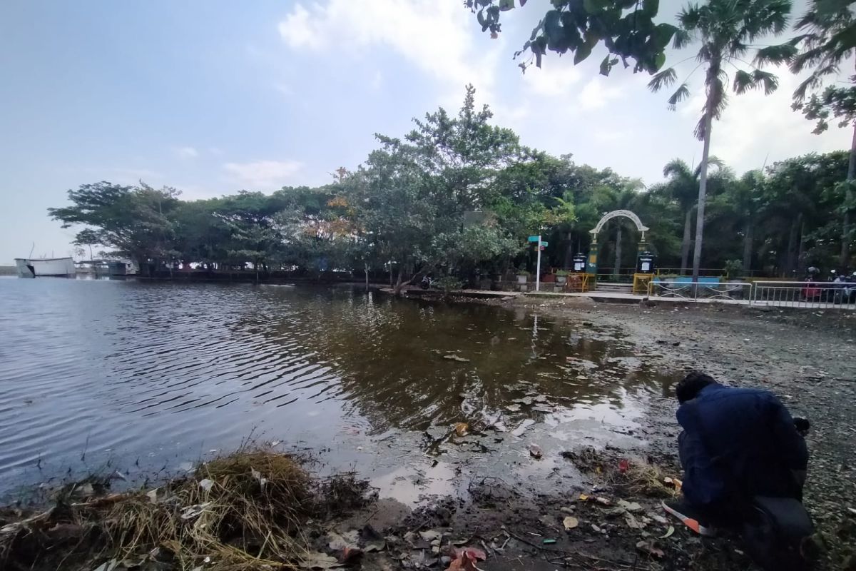 Penanganan genangan di objek wisata Loang Baloq terkendala alat