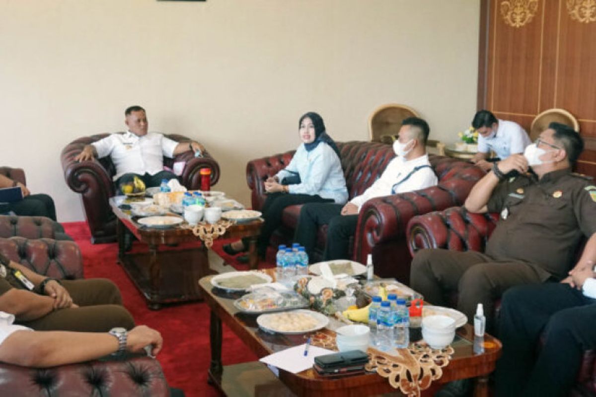 Bupati Lampung Selatanl terima kunjungan Kajari
