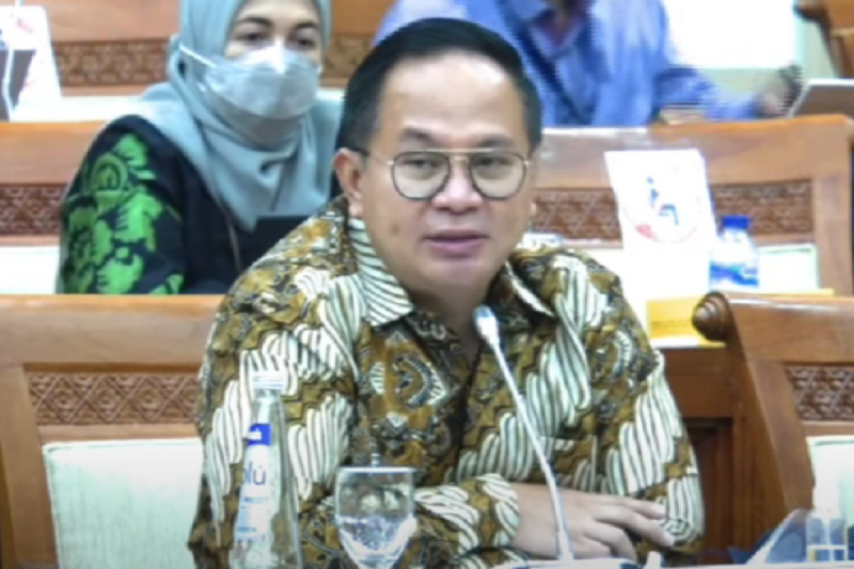 Kondisinya berat, Wamen BUMN ungkap strategi selamatkan Garuda Indonesia