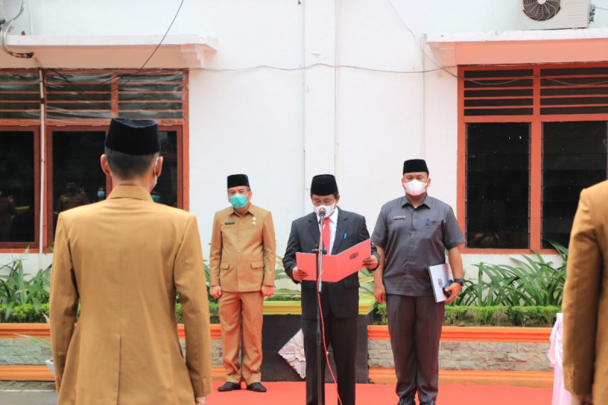 Wali Kota Amir Hamzah lantik pejabat Pemkot Binjai