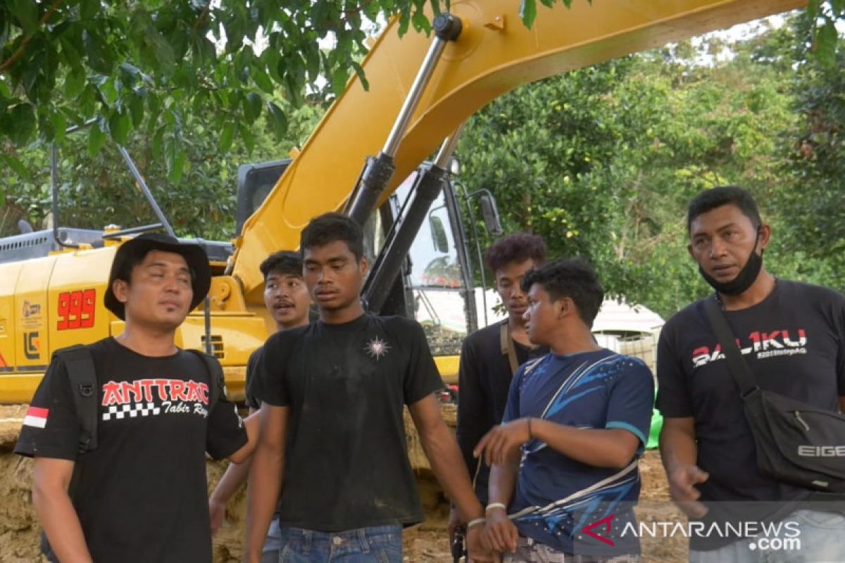 Polisi sita dua ekskavator beserta 11 pelaku penambang ilegal di Merangin Jambi