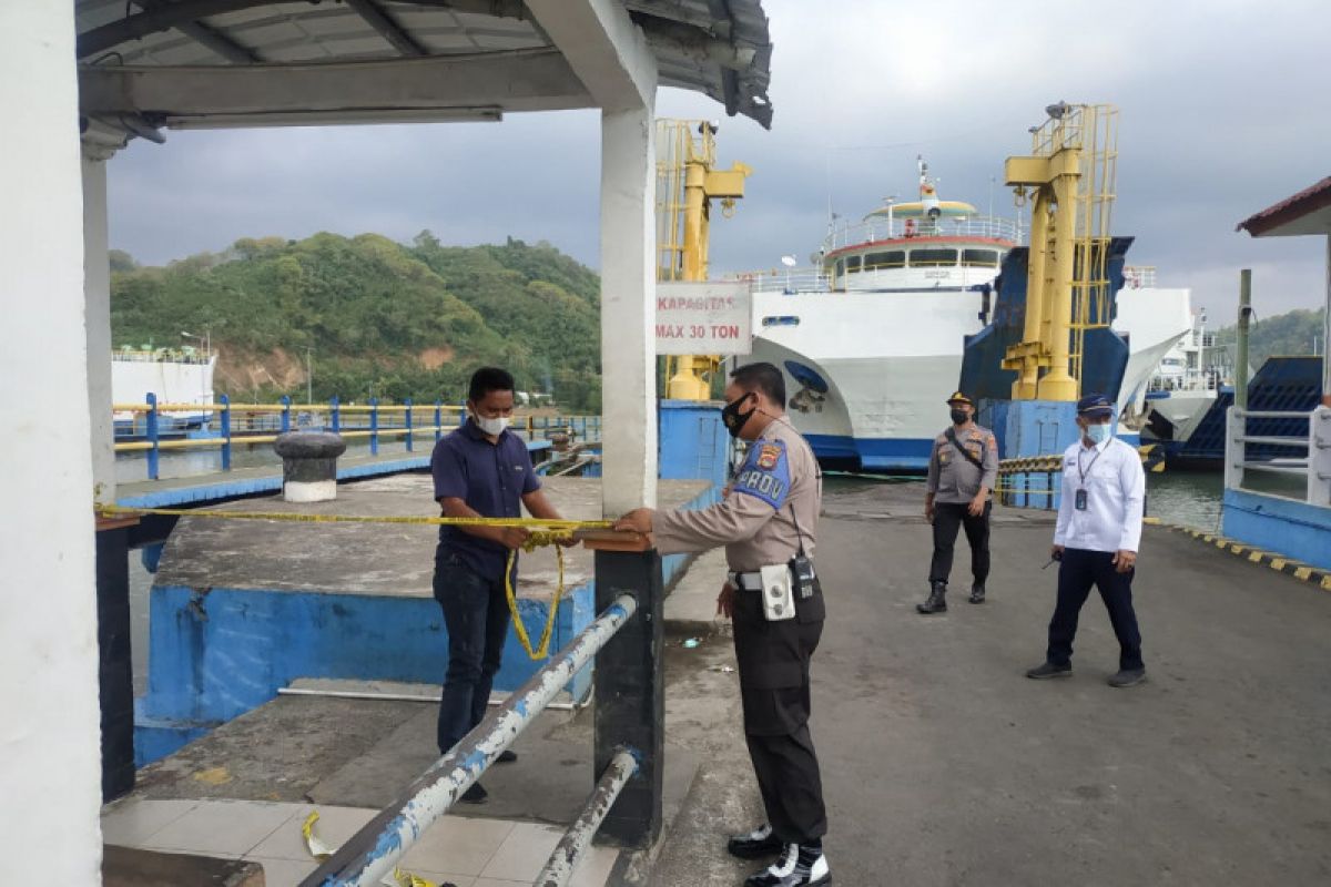 Dermaga Pelabuhan ASDP Lembar Lombok rusak ditabrak kapal feri