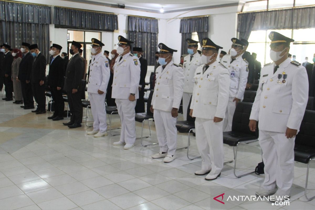 Bupati HST kembali merotasi pejabat eselon III, tiga camat bergeser ke dinas