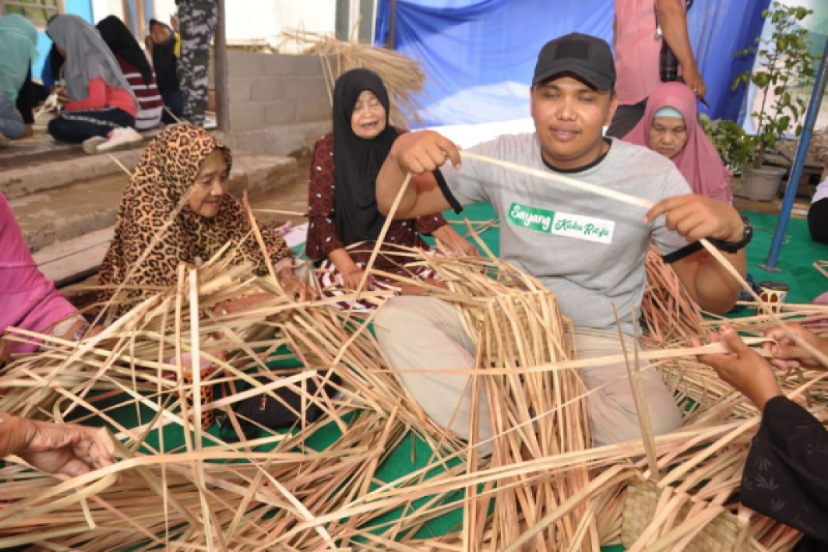 Bakol jadi alternatif baru pengganti kotak nasi yang ramah lingkungan