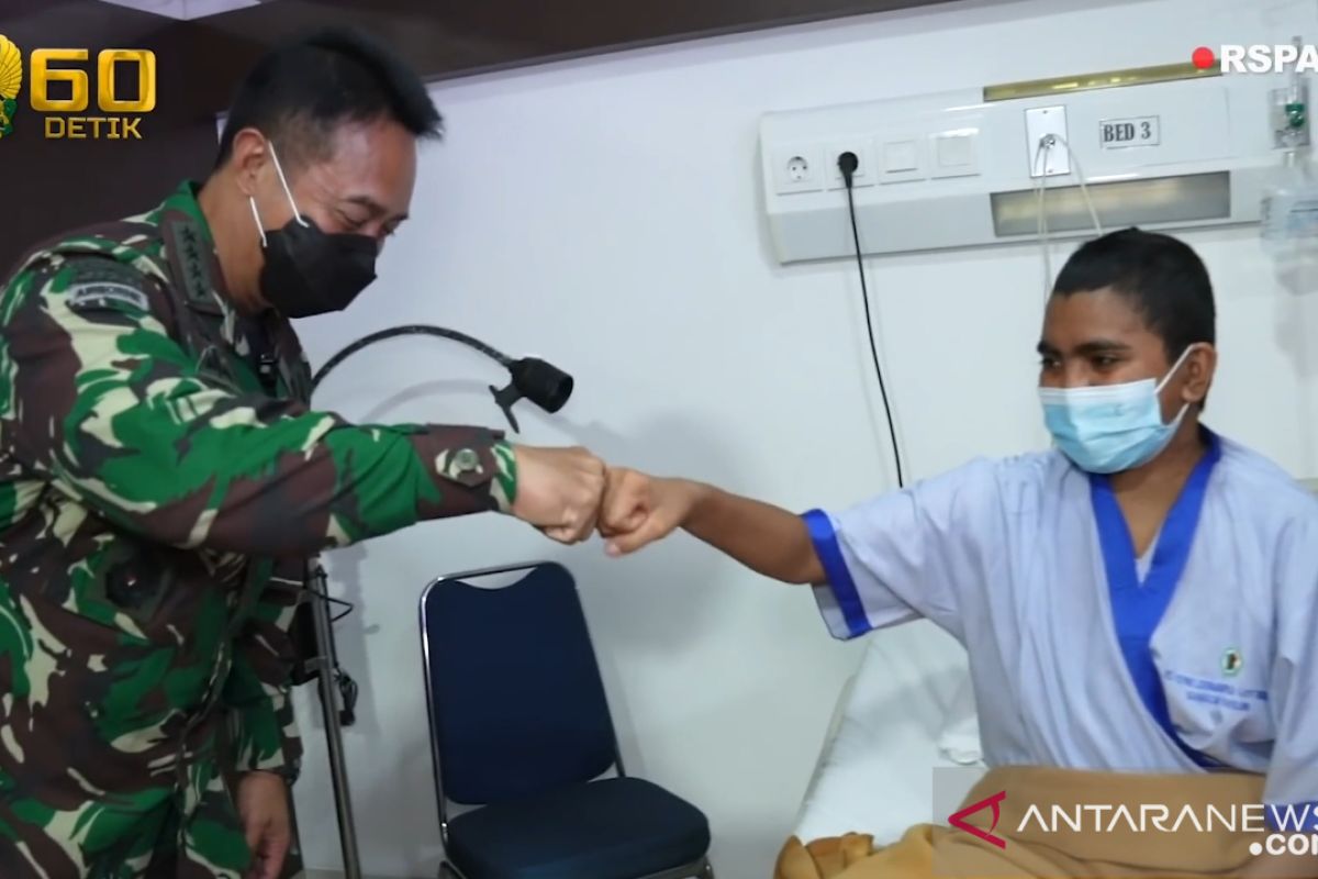 Kasad Andika Perkasa semangati anak prajurit menderita tumor di kepala