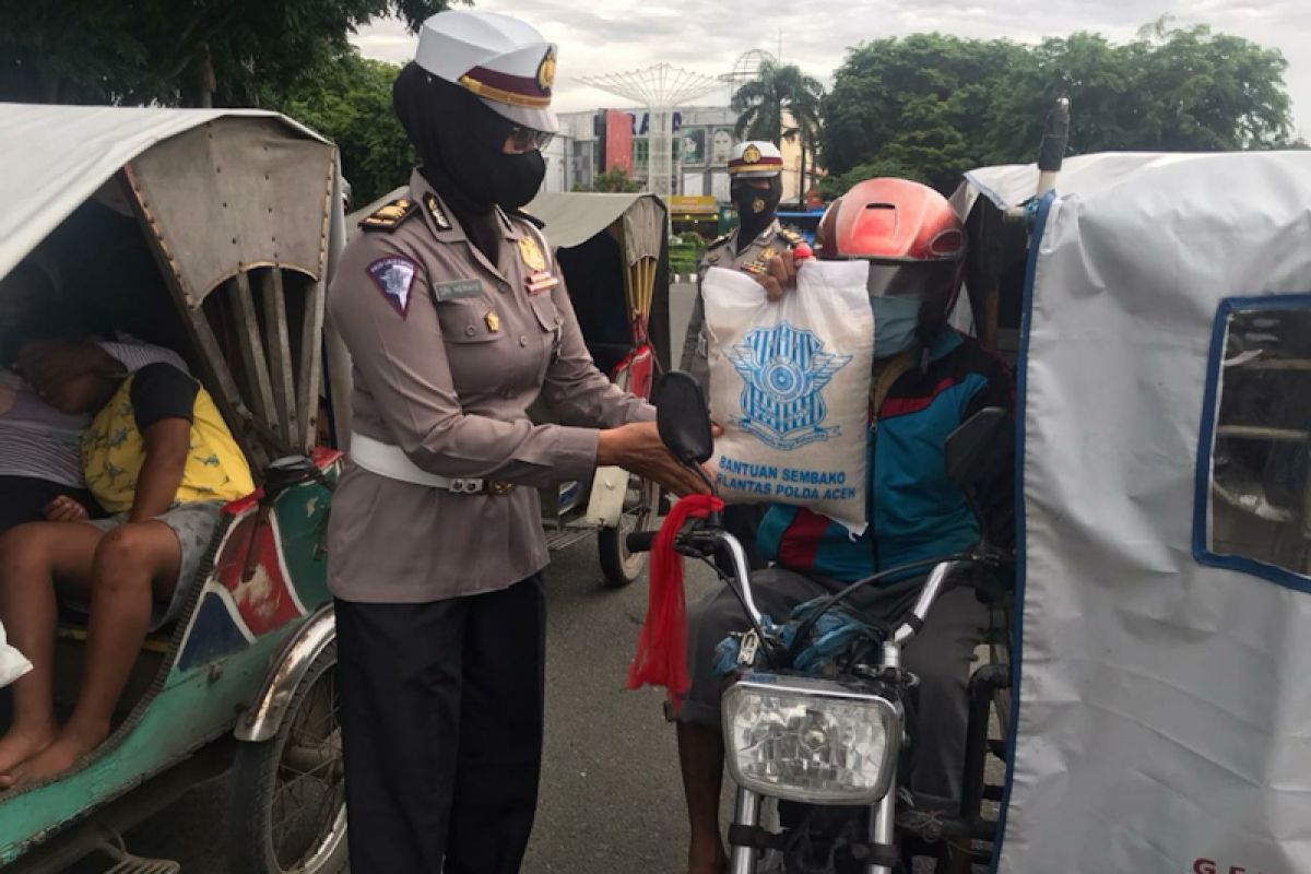 Bantu abang becak, ini dilakukan Ditlantas Polda Aceh