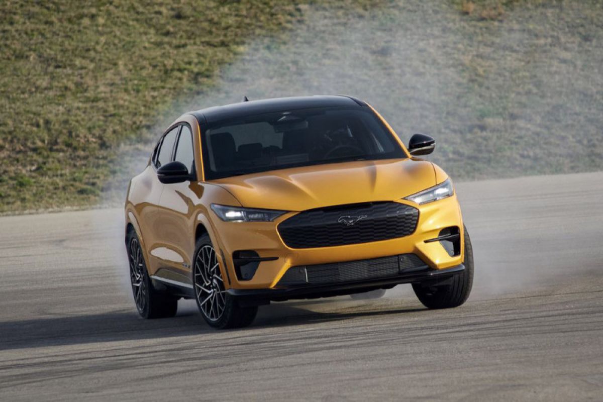 Ford tunda pengiriman Mustang Mach-E di Inggris karena sistem keamanan