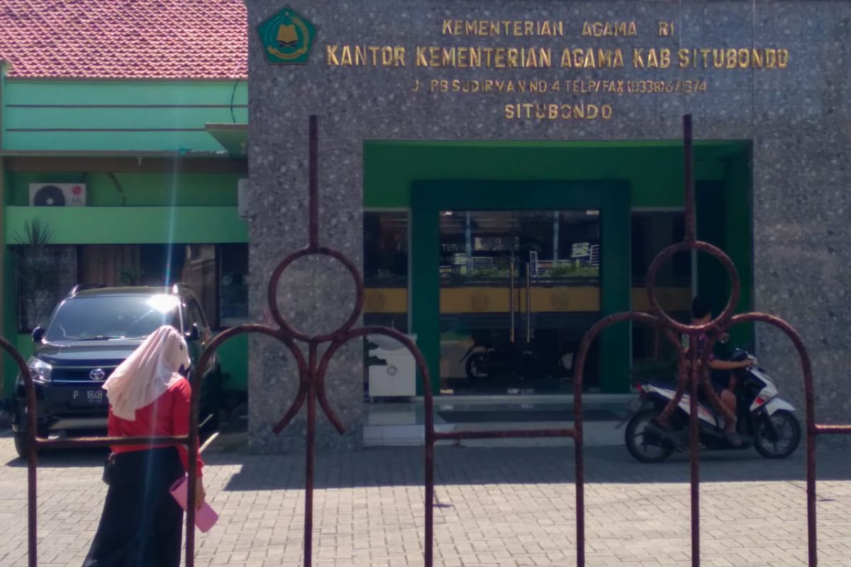 Dua kali gagal diberangkatkan, belasan calon haji Situbondo tarik uang pelunasan