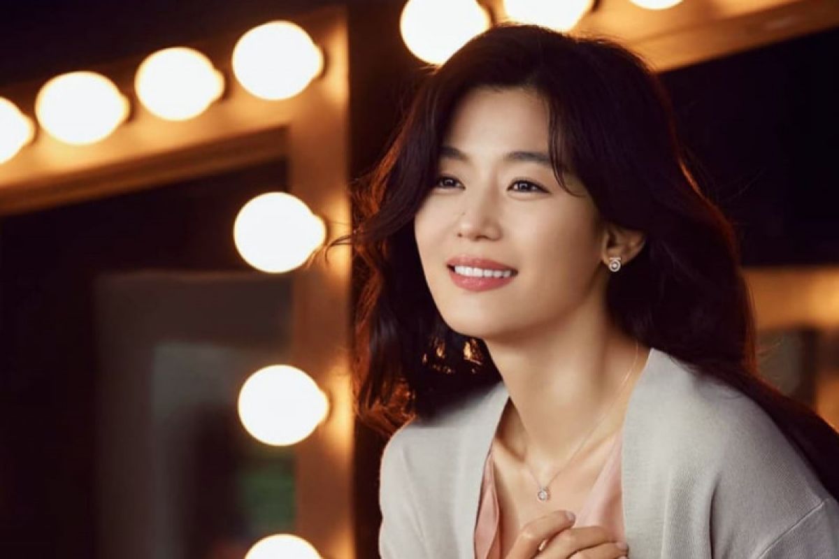 Aktris Jun Ji-hyun bantah rumor perceraian