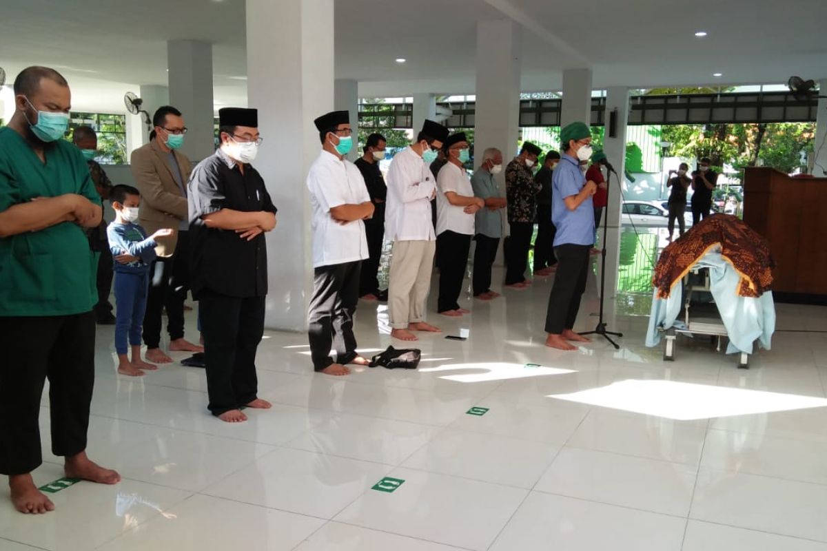 Ketua Tim Kembar Siam RSUD Dr Soetomo tutup usia