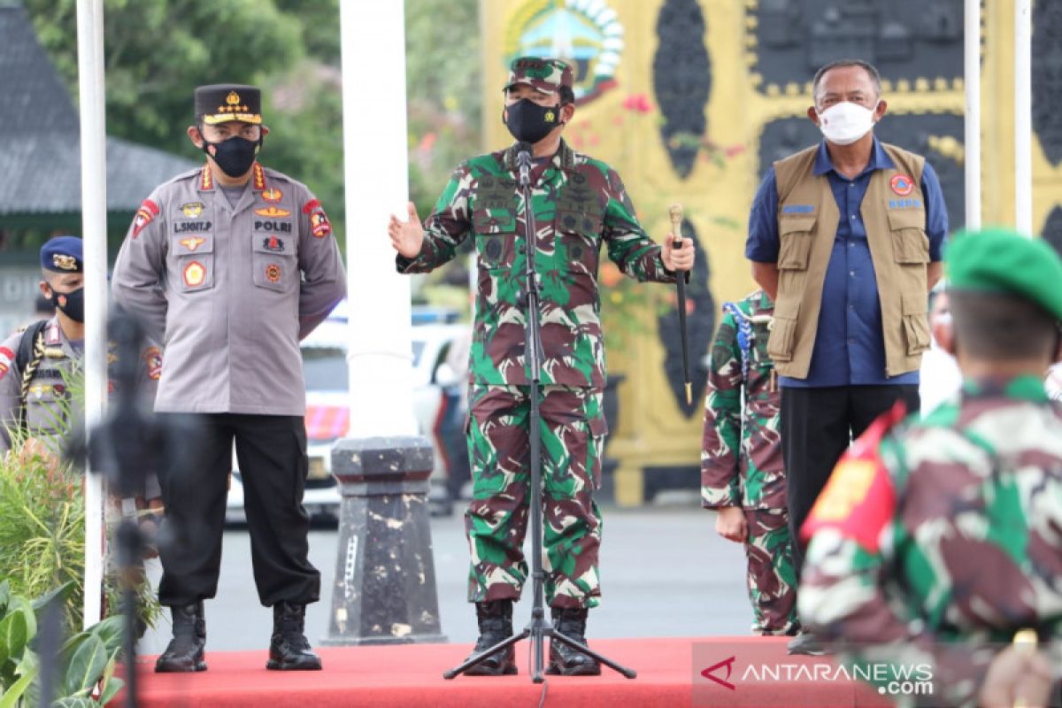 Panglima TNI pimpin gelar Pasukan Penebalan Satgas COVID-19 di Blora