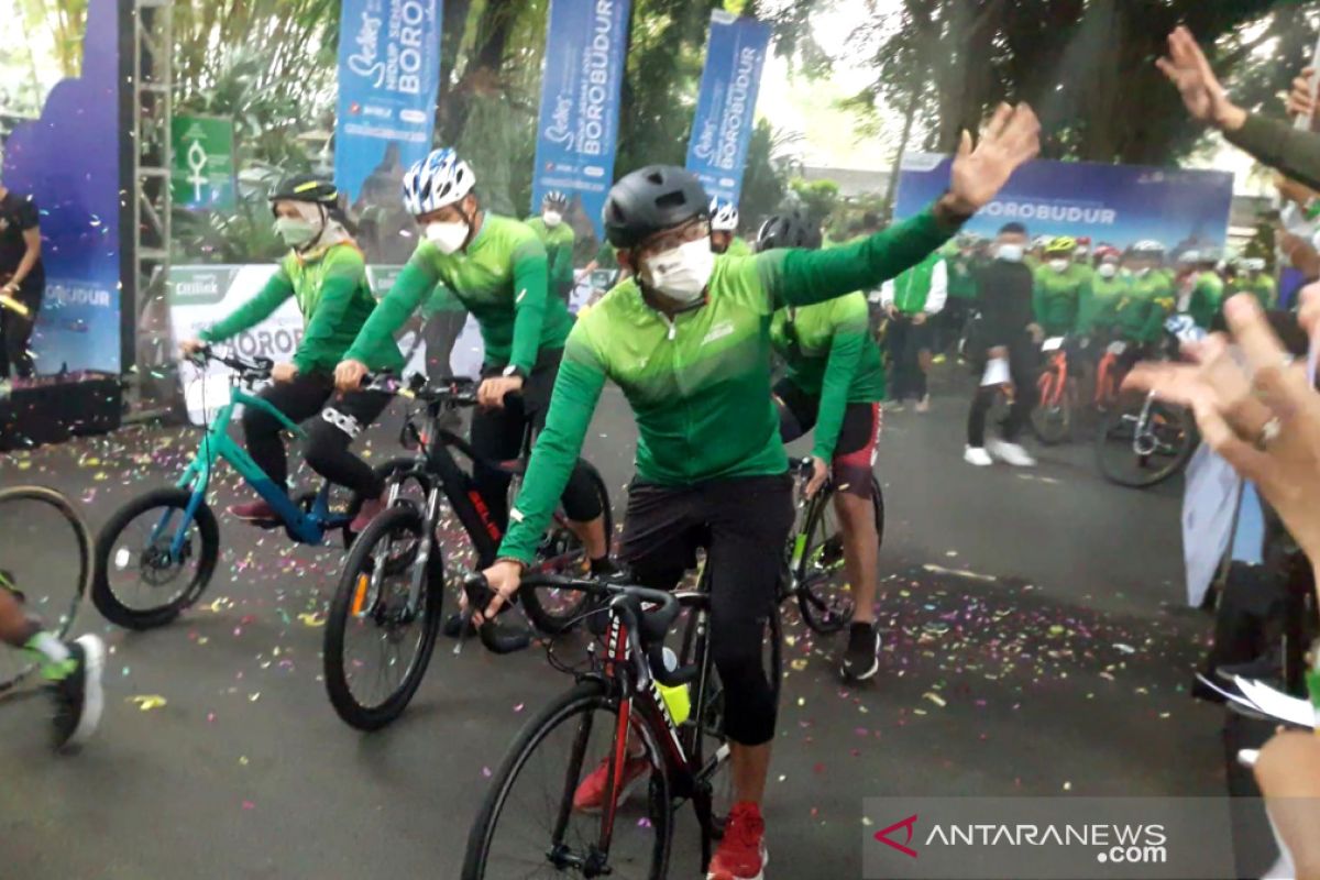 Sandi ikut gowes Yogyakarta-Borobudur