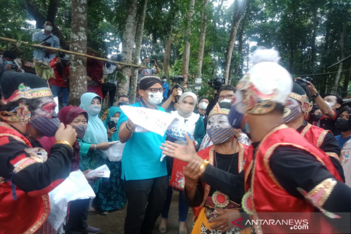 Kemenparekraf akan tegur  pelaku wisata "nuthuk" wisatawan