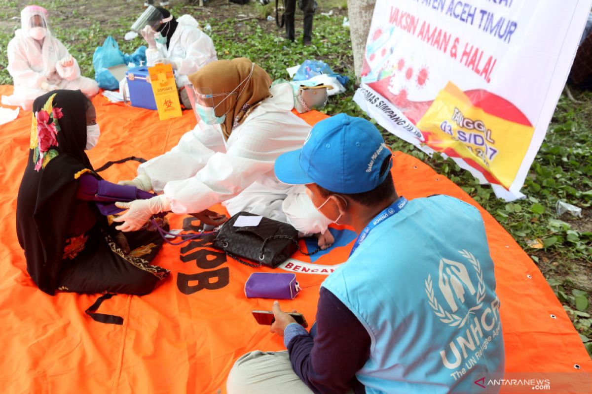 Ratusan imigran di Pekanbaru divaksin COVID-19