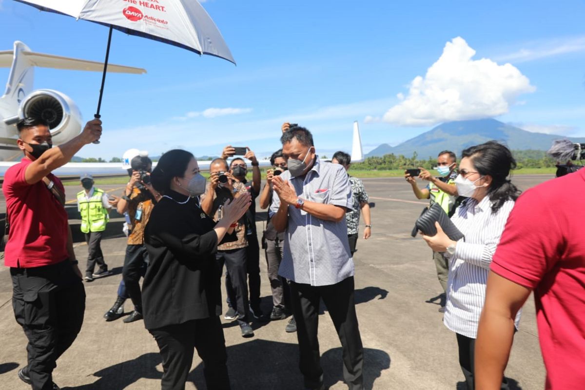 Puan Maharani menyerap aspirasi warga di Pulau Talise Sulut