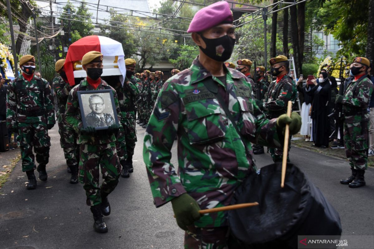 Wamenlu: pengabdian Mochtar Kusumaatmadja jadi teladan bagi Indonesia