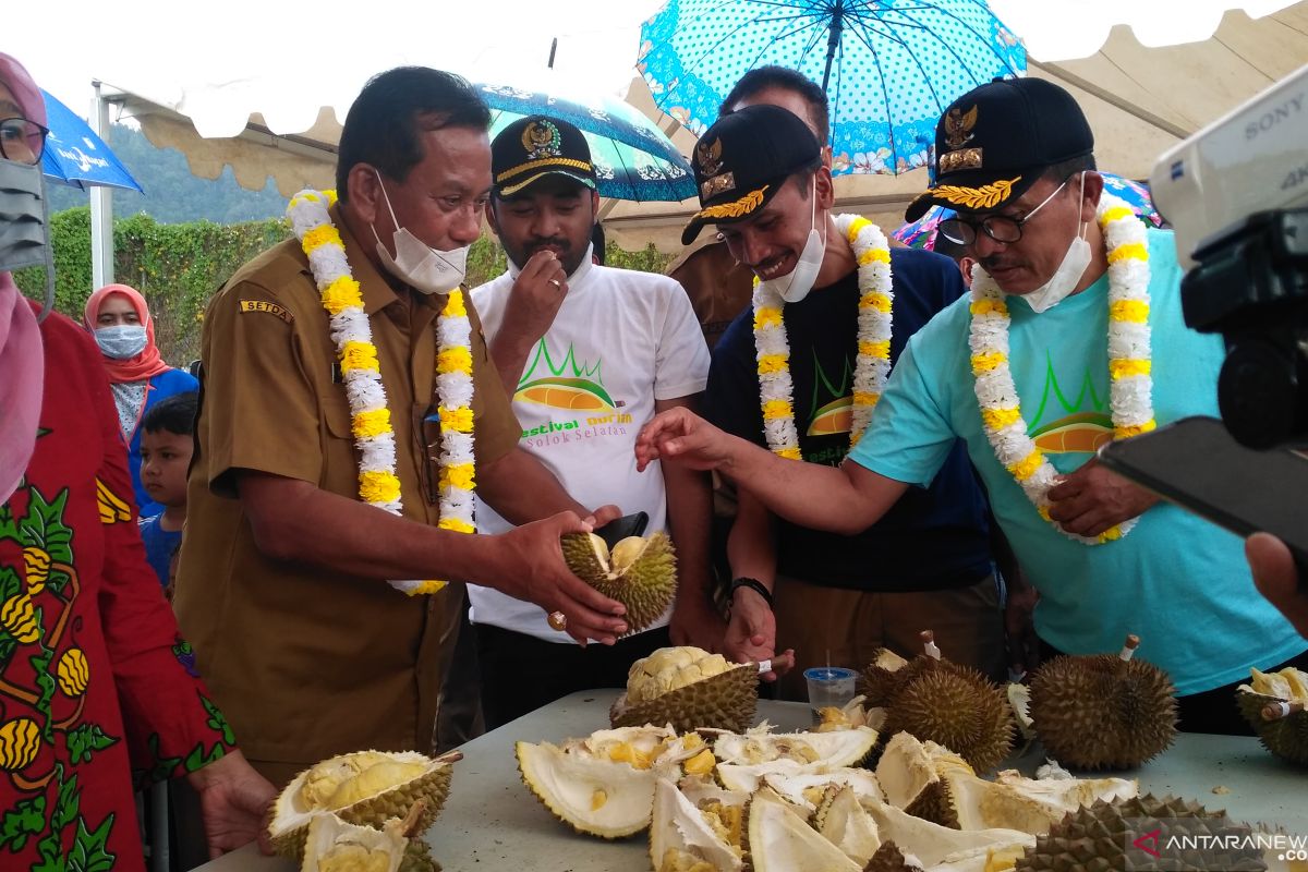 Agar mudah dikenali dan bisa diekspor, ditunggu nama durian lokal unggul dari Solok Selatan