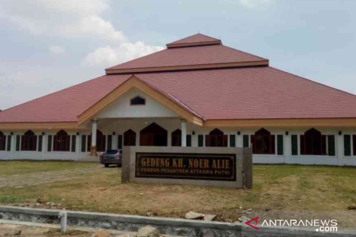 28 pondok pesantren di Bekasi terima bantuan program sanitasi