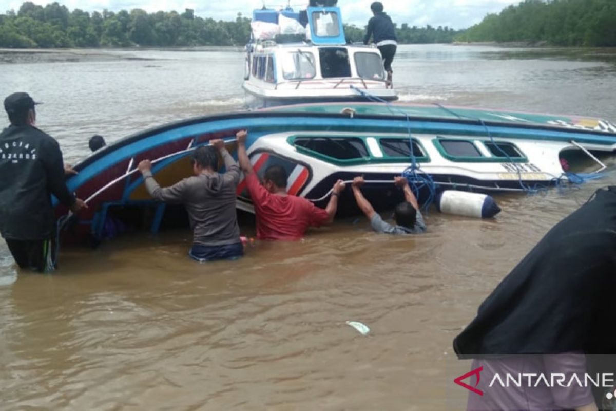 Speedboat Terbalik di Perairan Sebakung, Lima Penumpang Meninggal