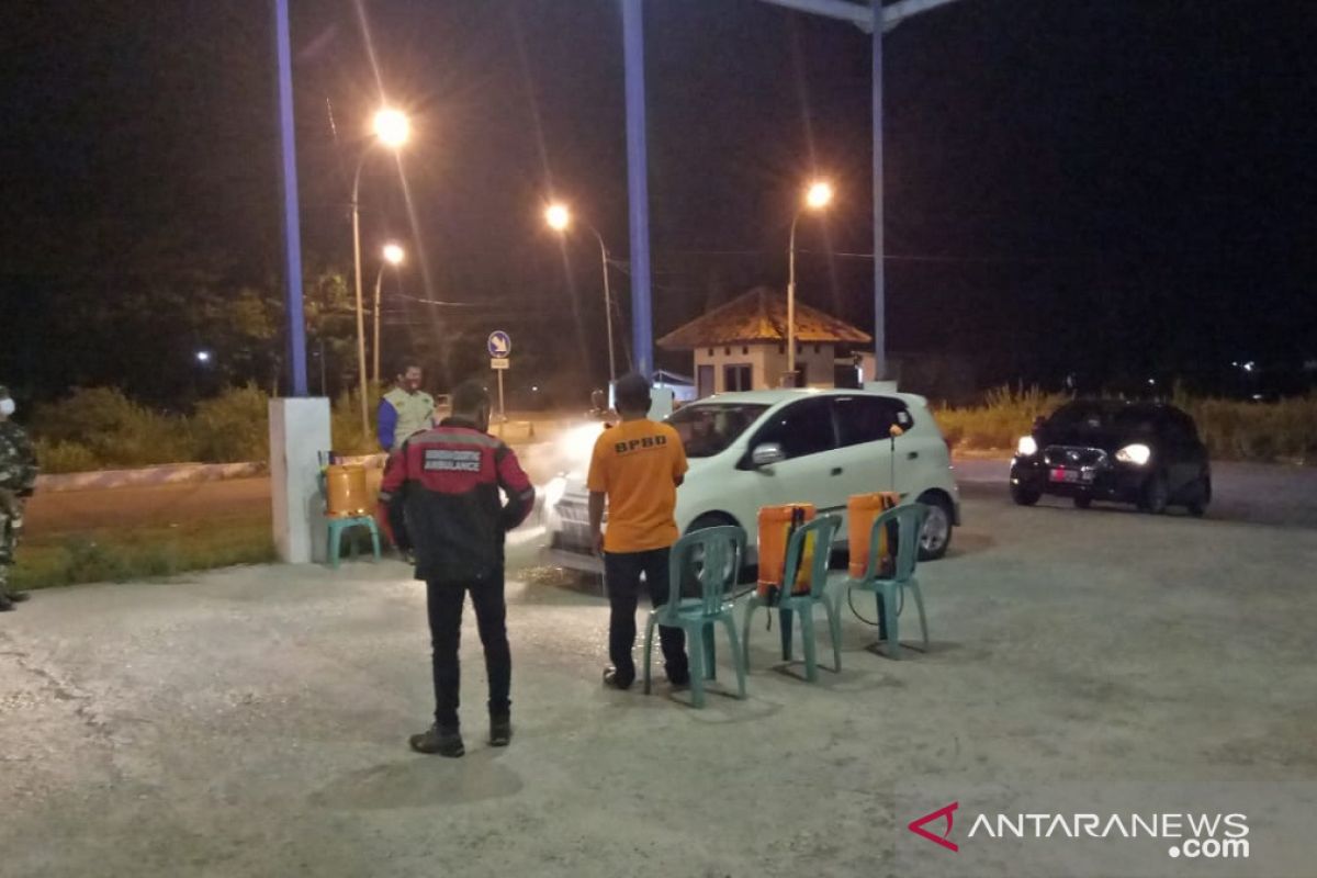 Terminal Larangan Tokol Pamekasan disekat tim Satgas COVID-19 gabungan