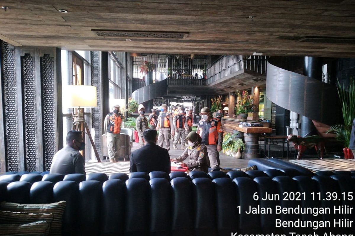 Gelar life music, kafe di Apartemen Sudirman ditutup