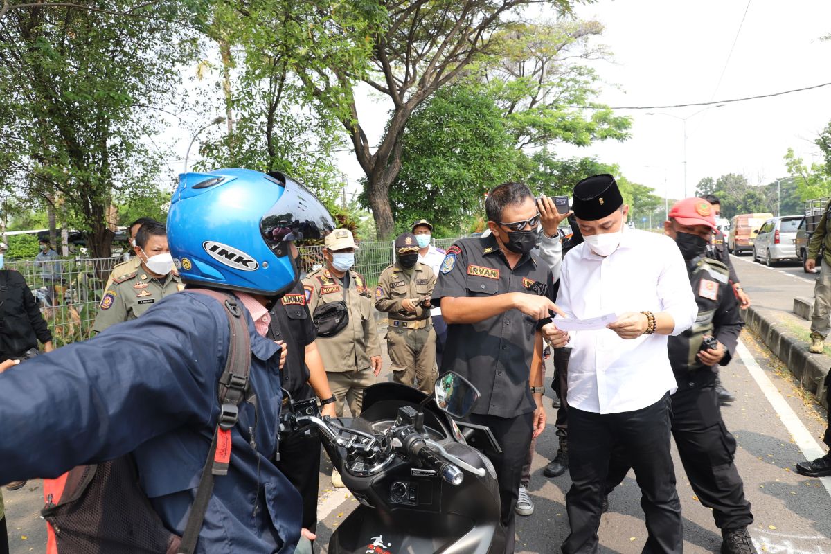 Penyekatan Jembatan Suramadu dilakukan di sisi Surabaya dan Bangkalan