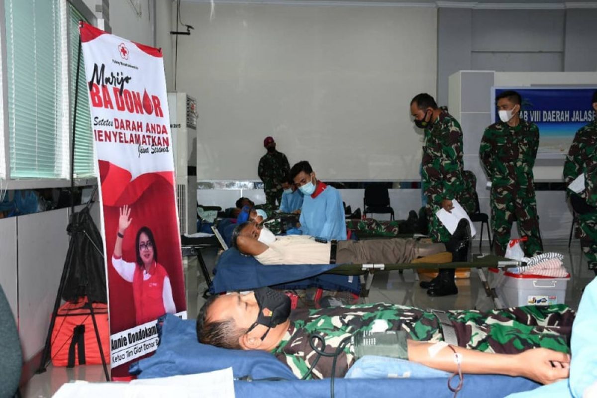 Lantamal VIII gelar donor darah peringati  HUT Ke-74 Jalasenastri