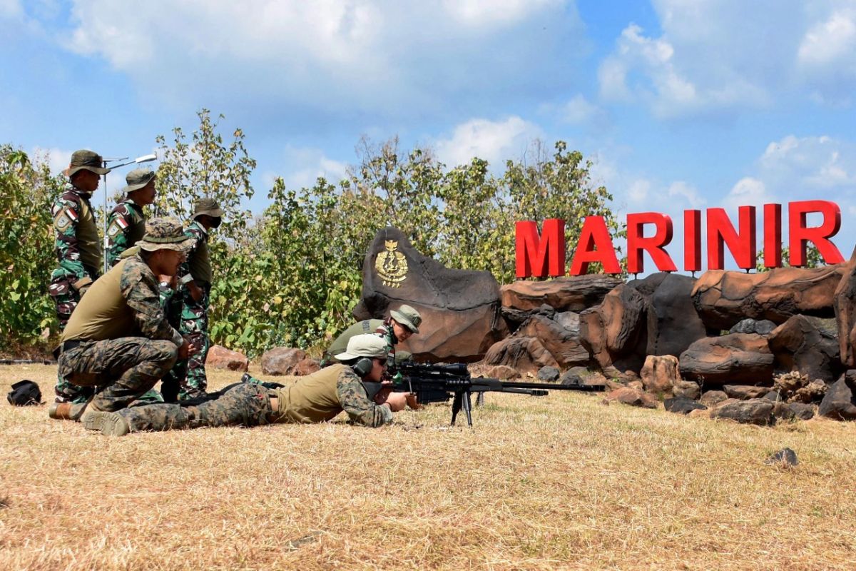 Penembak runduk Marinir Indonesia dan AS latihan bersama di Situbondo