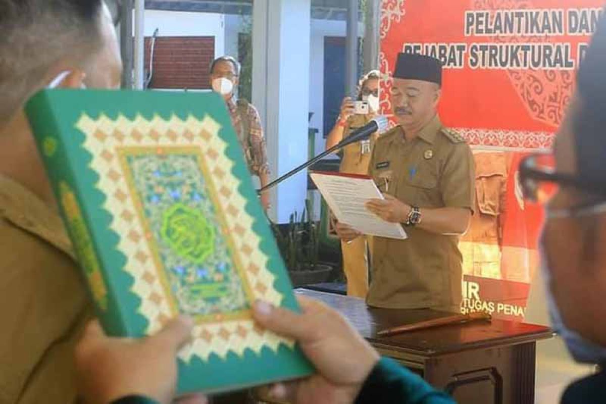 Bupati Seruyan lantik 20 pejabat struktural