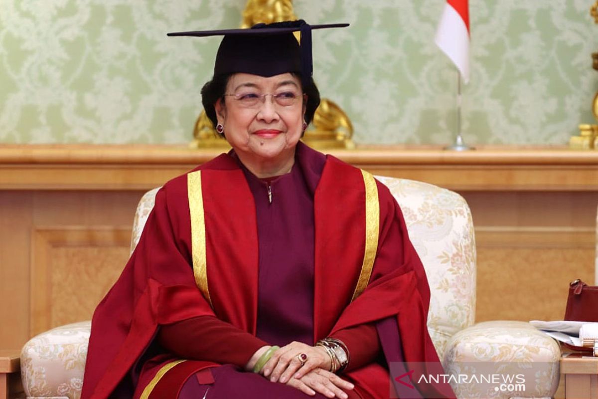 Unhan berikan gelar profesor kehormatan kepada Megawati