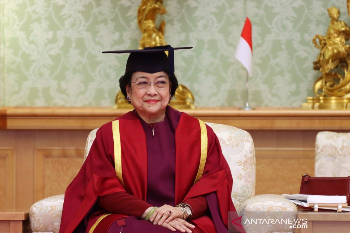 Unhan beri gelar Profesor Kehormatan kepada Megawati