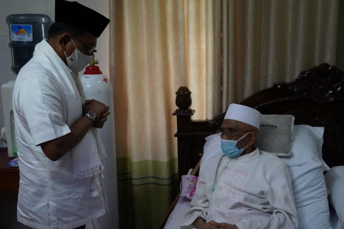 Moeldoko temui tokoh agama Lombok Tuan Guru Haji Turmudzi