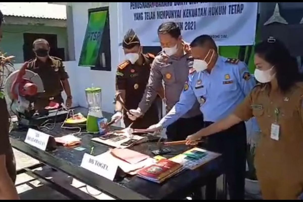 Pemusnahan Barang Bukti di Kejaksaan Negeri Sitaro