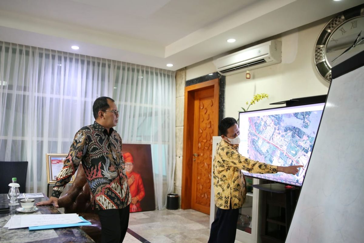Wali Kota Makassar bersama BPKA Sulsel bahas lokasi jalur kereta api
