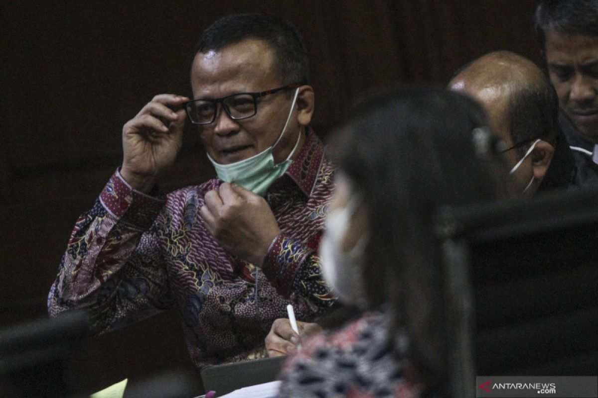 Mantan menteri KKP Edhy Prabowo sawer pedangdut Betty Elista Rp66 juta, kata Jaksa