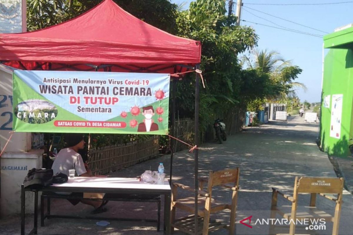 Pantai Cemara ditutup untuk kunjungan wisata karena pedagang positif