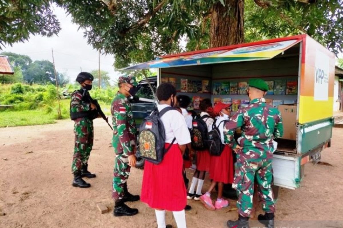 Satgas TNI di Merauke giatkan mobil pintar untuk anak perbatasan RI-PNG