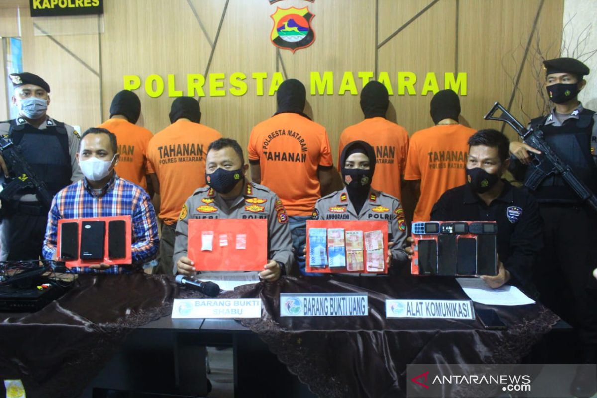 Polresta Mataram menangkap tiga bersaudara terlibat sindikat narkoba