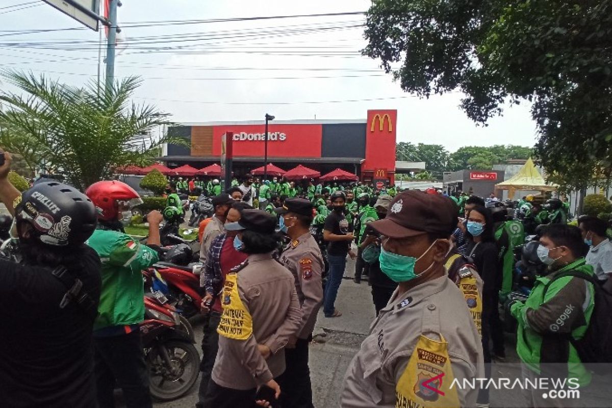 Kerumunan promo "BTS Meal" McDonald's di Medan dibubarkan