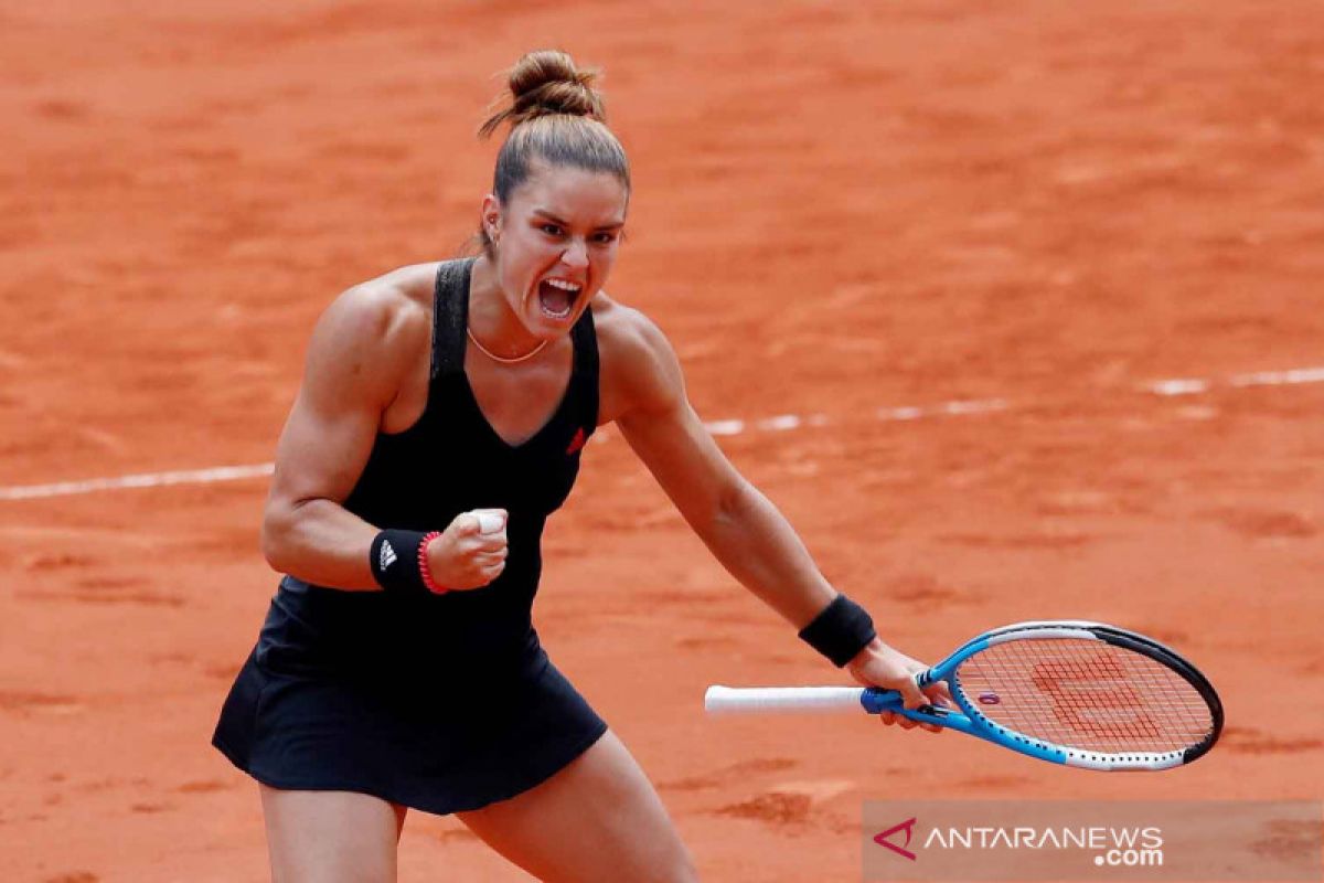 Juara bertahan French Open Iga Swiatek dihentikan Sakkari