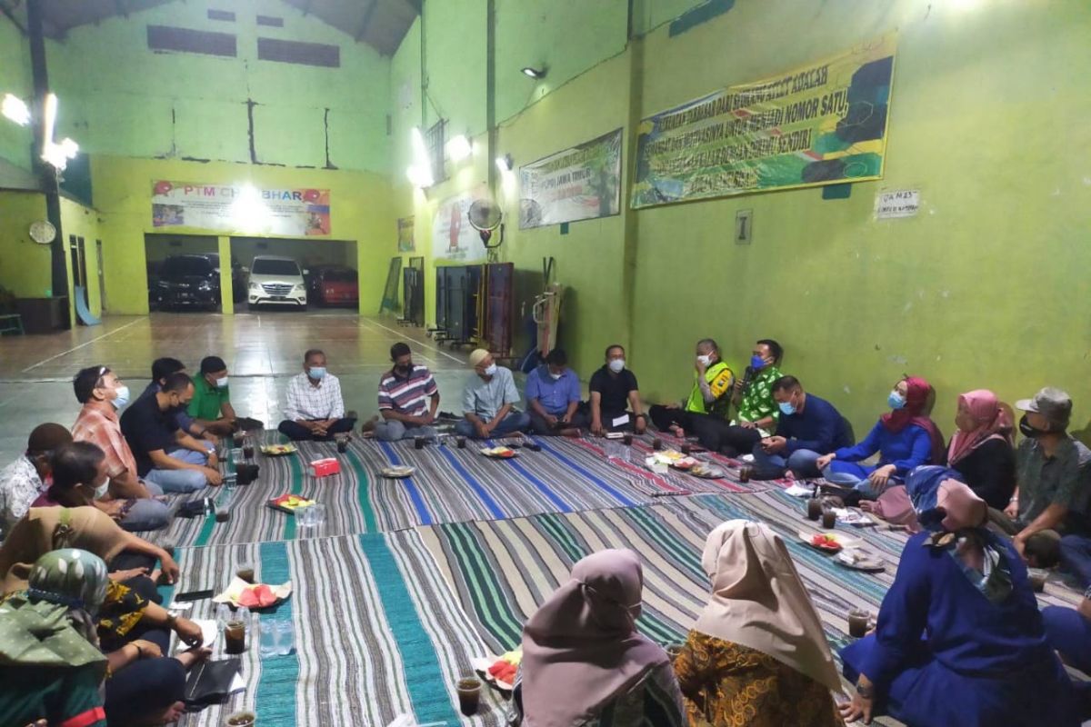 Wali Kota Surabaya berkantor di kelurahan,  inspirasi camat di RW