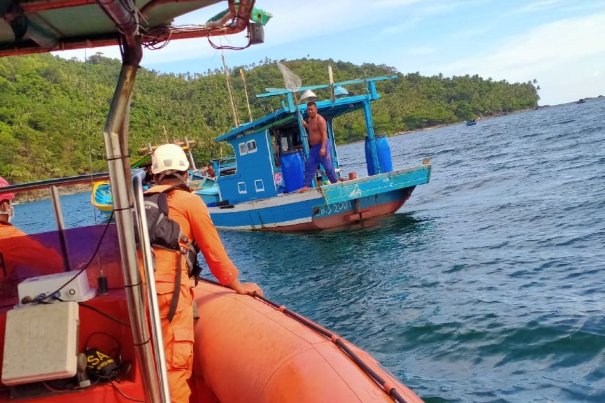 Seorang ABK KM-Singa Laut terjatuh saat berlabuh di perairan Lumukutan