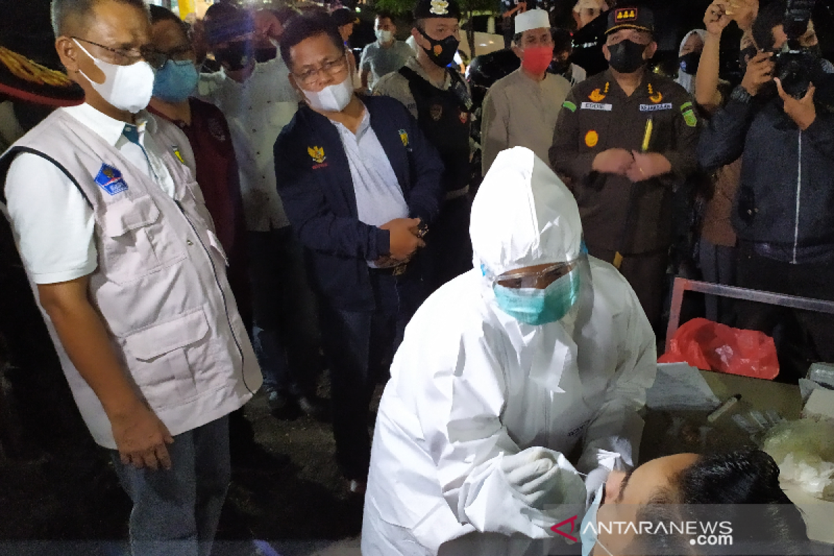 Pesta perkawinan, sunat massal dilarang karena Banda Aceh zona merah